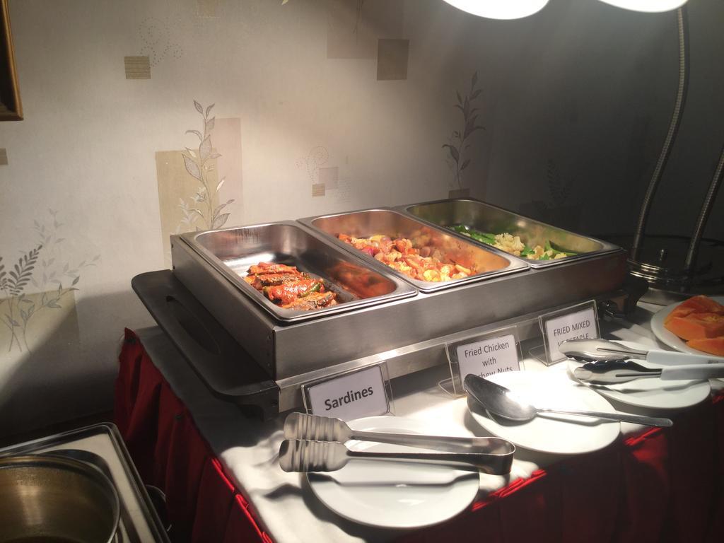 Hotel Crystal Palace Yangon